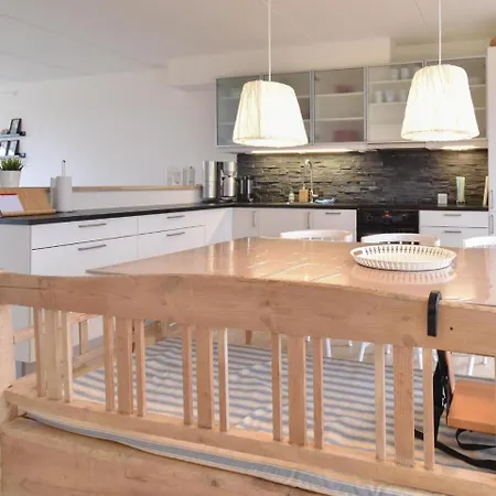 Three-bedroom Holiday In Hébergement de vacances *